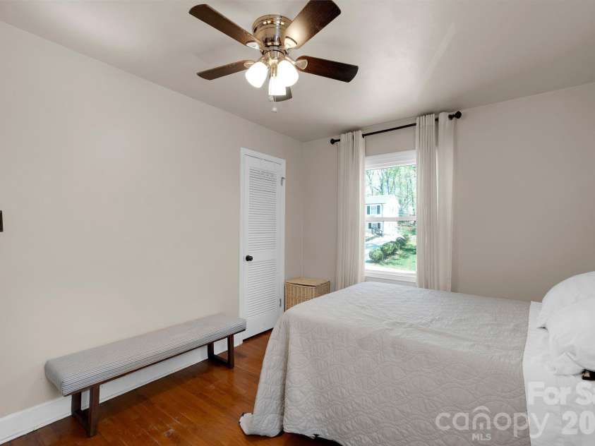 6616 Highbrook Drive, Charlotte, NC 28212.  MLS# CAR4363329, YatesRealty ID 8214. 