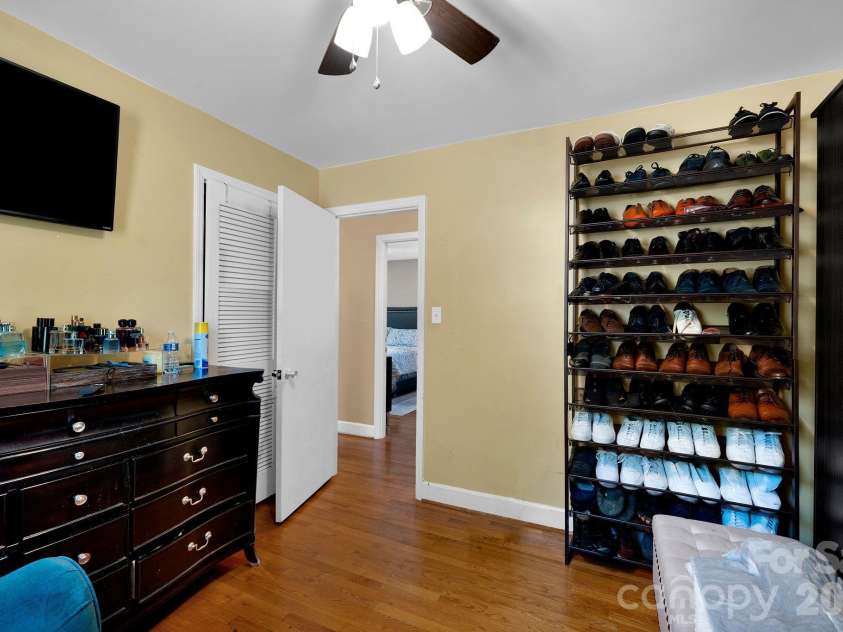 6616 Highbrook Drive, Charlotte, NC 28212.  MLS# CAR4363329, YatesRealty ID 8214. 