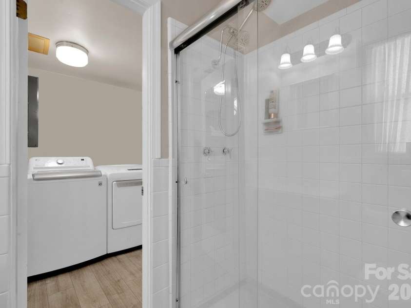 6616 Highbrook Drive, Charlotte, NC 28212.  MLS# CAR4363329, YatesRealty ID 8214. 