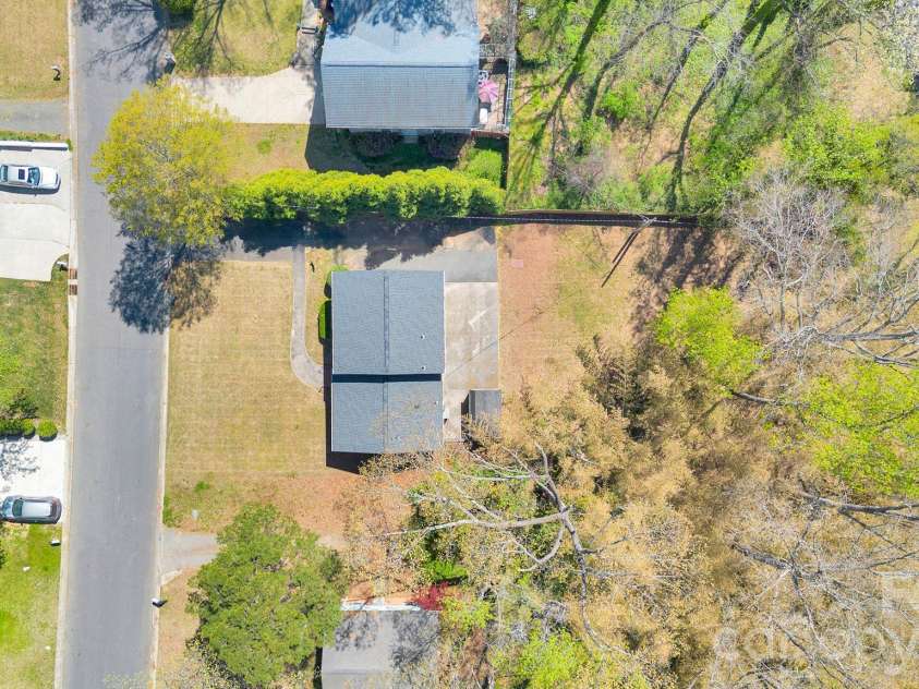 6616 Highbrook Drive, Charlotte, NC 28212.  MLS# CAR4363329, YatesRealty ID 8214. 