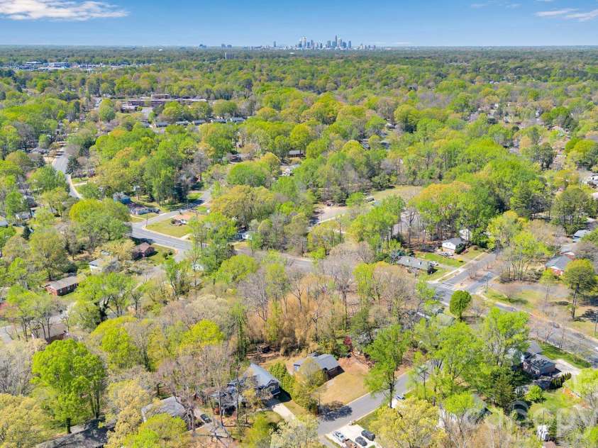 6616 Highbrook Drive, Charlotte, NC 28212.  MLS# CAR4363329, YatesRealty ID 8214. 