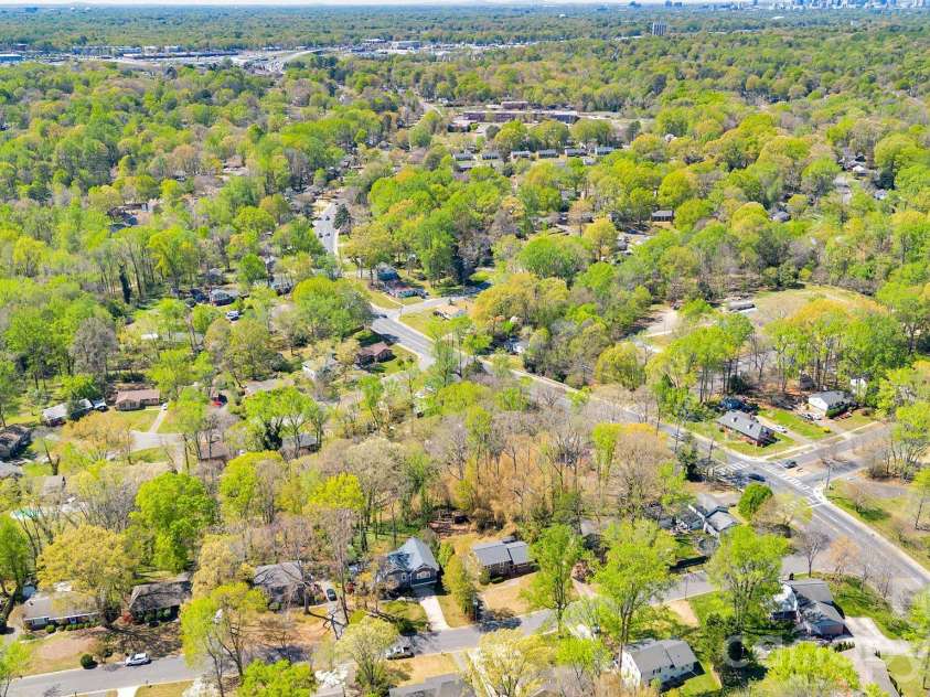 6616 Highbrook Drive, Charlotte, NC 28212.  MLS# CAR4363329, YatesRealty ID 8214. 