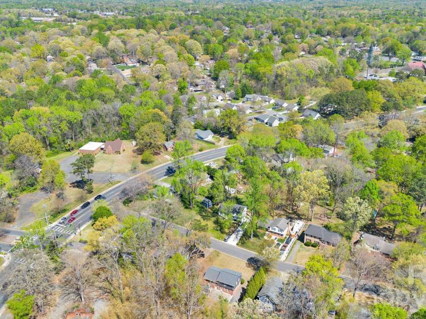 6616 Highbrook Drive, Charlotte, NC 28212.  MLS# CAR4363329, YatesRealty ID 8214. 