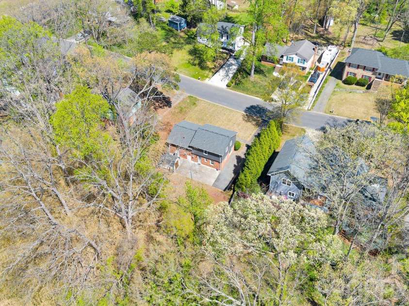 6616 Highbrook Drive, Charlotte, NC 28212.  MLS# CAR4363329, YatesRealty ID 8214. 