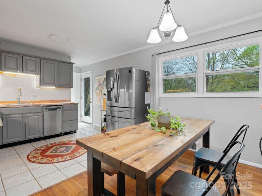 64 Greeley Street, Asheville, NC 28806.  MLS# CAR4244808, YatesRealty ID 8215. 
