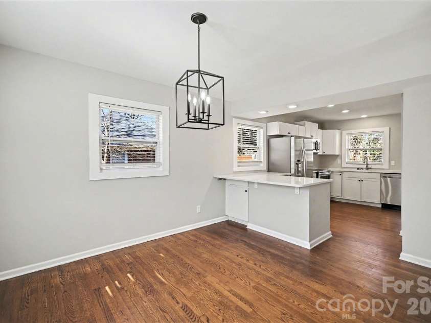 6626 Glenmoor Drive, Charlotte, NC 28214.  MLS# CAR4345144, YatesRealty ID 8215. 