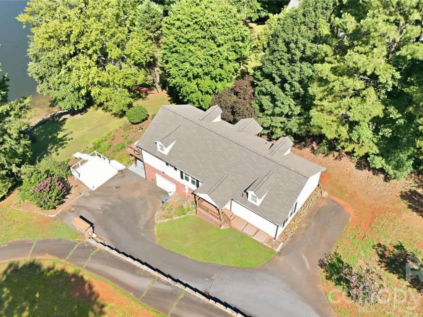 105 Mountain Aire Drive, Stony Point, NC 28678.  MLS# CAR4336468, YatesRealty ID 8217. 