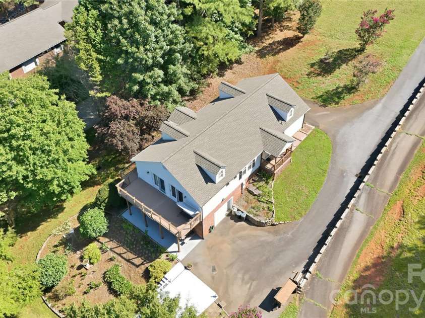 105 Mountain Aire Drive, Stony Point, NC 28678.  MLS# CAR4336468, YatesRealty ID 8217. 