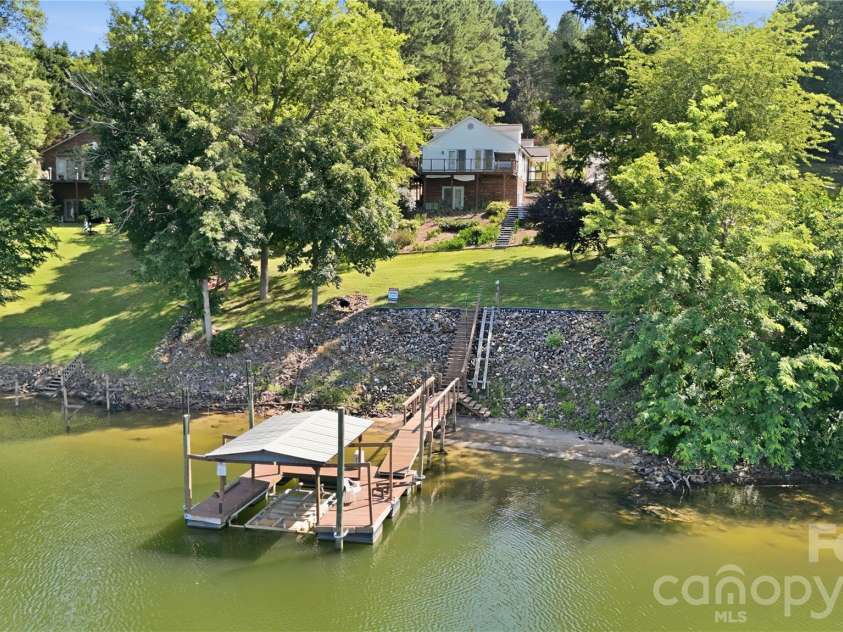 105 Mountain Aire Drive, Stony Point, NC 28678.  MLS# CAR4336468, YatesRealty ID 8217. 