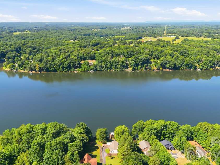 105 Mountain Aire Drive, Stony Point, NC 28678.  MLS# CAR4336468, YatesRealty ID 8217. 