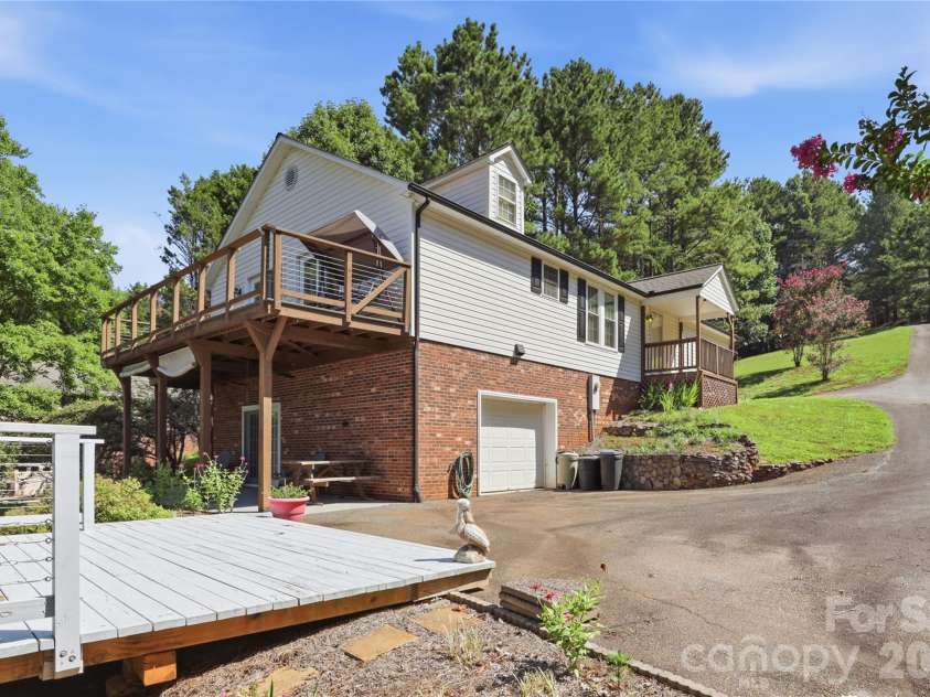 105 Mountain Aire Drive, Stony Point, NC 28678.  MLS# CAR4336468, YatesRealty ID 8217. 