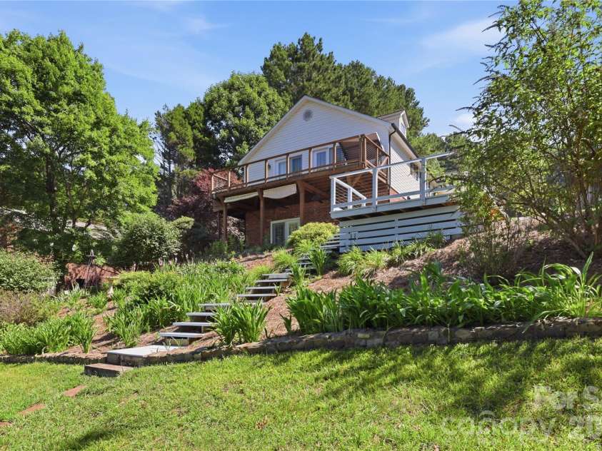105 Mountain Aire Drive, Stony Point, NC 28678.  MLS# CAR4336468, YatesRealty ID 8217. 