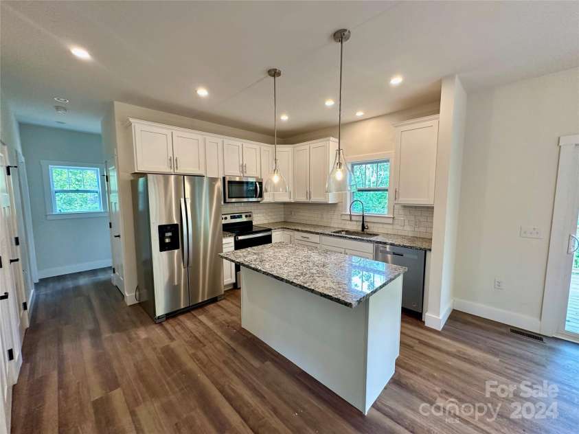 200 Cascade Ridge Road, Fairview, NC 28730.  MLS# CAR4171473, YatesRealty ID 8217. 