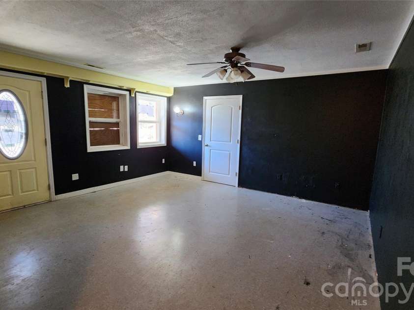 115 Old Camptown Drive, Hayesville, NC 28904.  MLS# CAR4337548, YatesRealty ID 8218. Lower Level Den