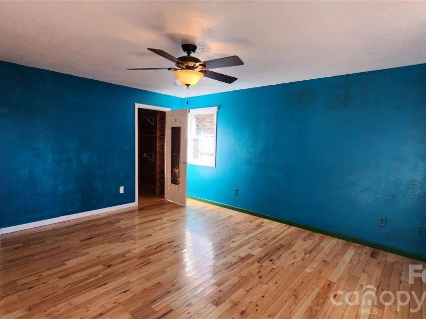 115 Old Camptown Drive, Hayesville, NC 28904.  MLS# CAR4337548, YatesRealty ID 8218. Main Level Bedroom