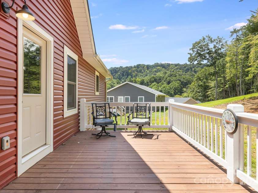 121 Sunrise Drive, Mars Hill, NC 28754.  MLS# CAR4161468, YatesRealty ID 8218. 