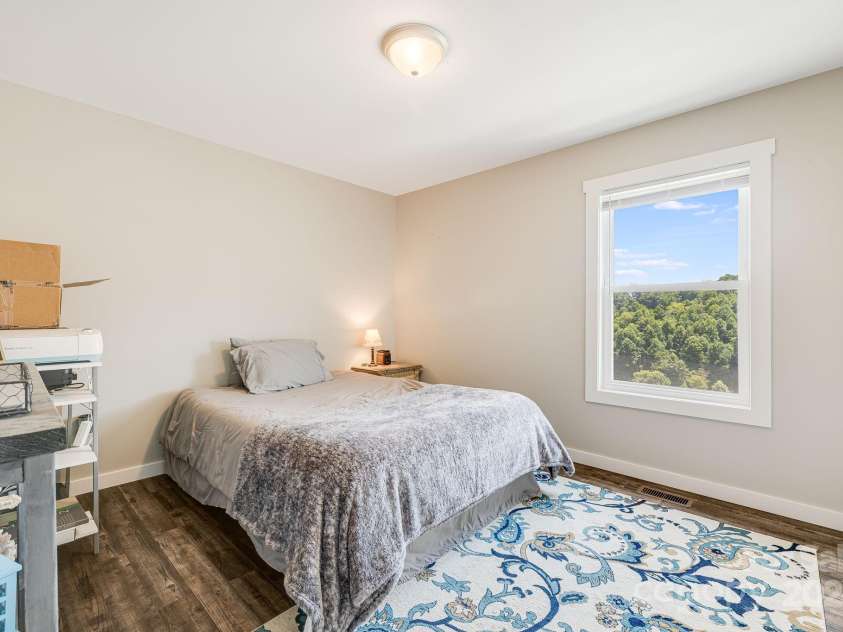 121 Sunrise Drive, Mars Hill, NC 28754.  MLS# CAR4161468, YatesRealty ID 8218. 