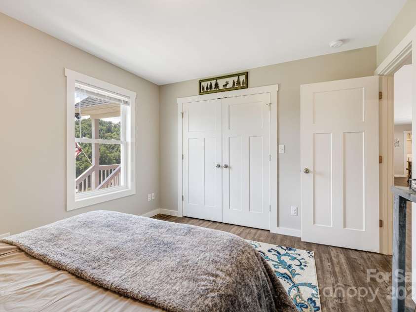 121 Sunrise Drive, Mars Hill, NC 28754.  MLS# CAR4161468, YatesRealty ID 8218. 