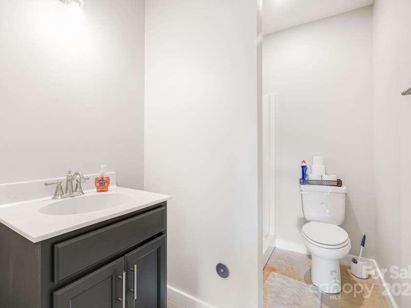 121 Sunrise Drive, Mars Hill, NC 28754.  MLS# CAR4161468, YatesRealty ID 8218. 