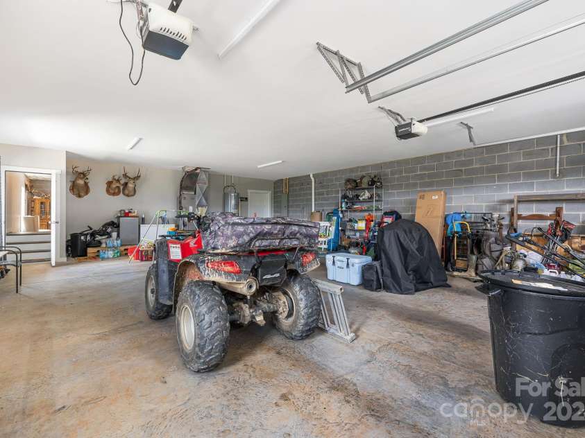 121 Sunrise Drive, Mars Hill, NC 28754.  MLS# CAR4161468, YatesRealty ID 8218. 