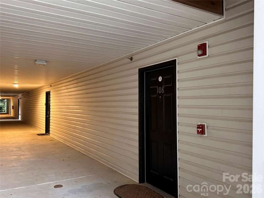 5236 HILLTOP Road, Jamestown, NC 27282.  MLS# CAR4347698, YatesRealty ID 8219. 