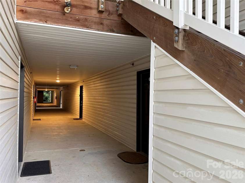 5236 HILLTOP Road, Jamestown, NC 27282.  MLS# CAR4347698, YatesRealty ID 8219. 