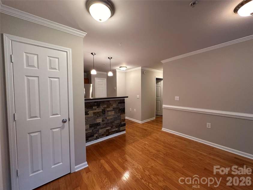 5236 HILLTOP Road, Jamestown, NC 27282.  MLS# CAR4347698, YatesRealty ID 8219. 