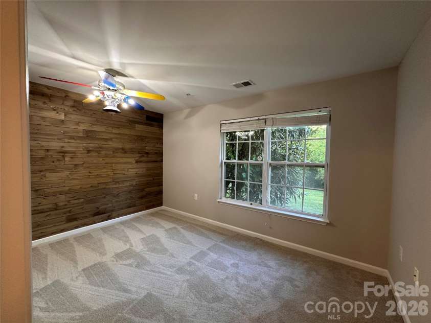 5236 HILLTOP Road, Jamestown, NC 27282.  MLS# CAR4347698, YatesRealty ID 8219. 
