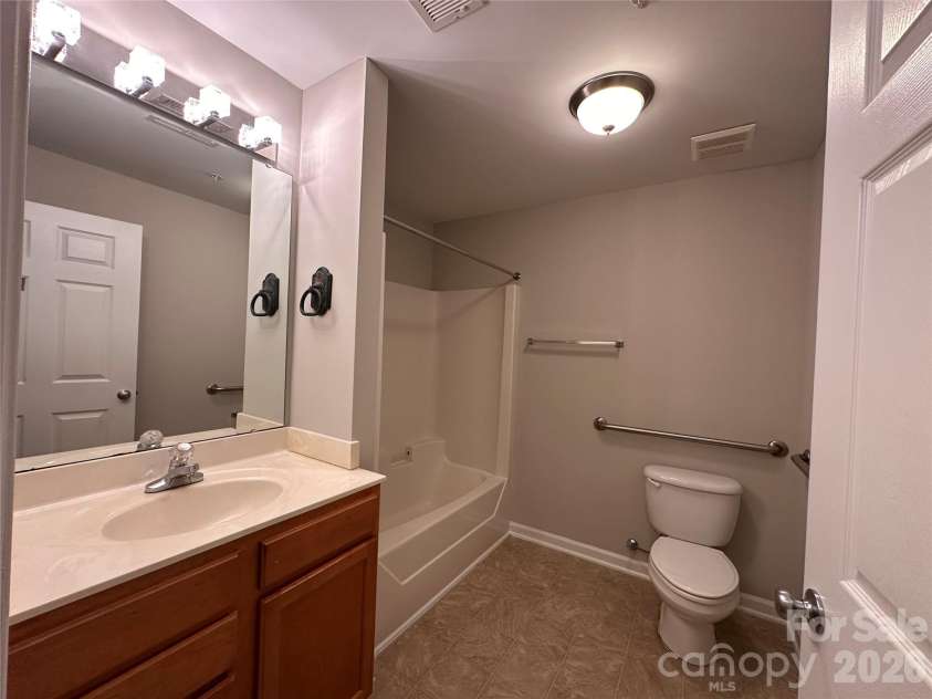 5236 HILLTOP Road, Jamestown, NC 27282.  MLS# CAR4347698, YatesRealty ID 8219. 