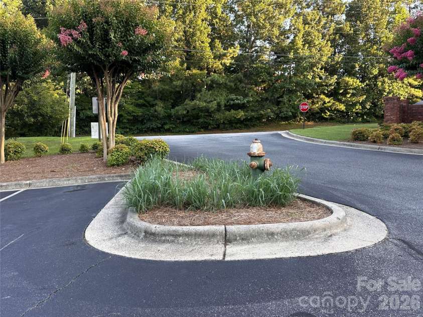 5236 HILLTOP Road, Jamestown, NC 27282.  MLS# CAR4347698, YatesRealty ID 8219. 