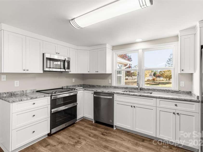 2429 Bartlett Street, Lancaster, SC 29720.  MLS# CAR4322216, YatesRealty ID 822. 