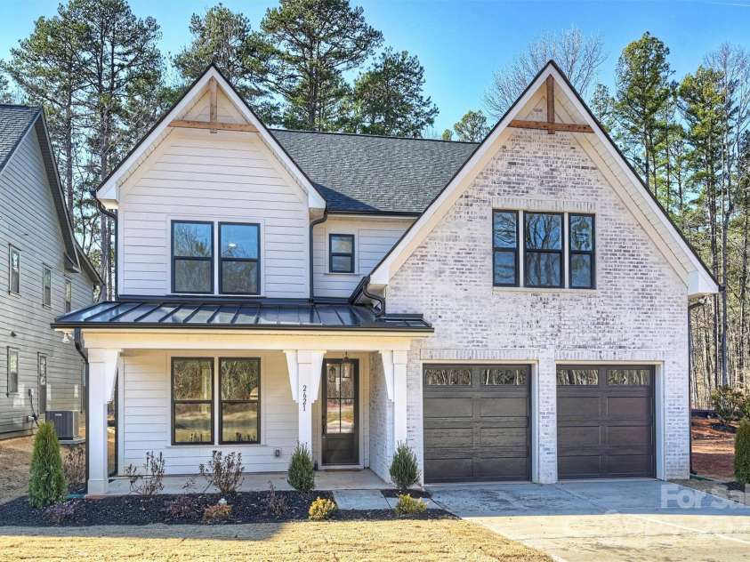 2621 Ritz Lane, Matthews, NC 28105.  MLS# CAR4186765, YatesRealty ID 822. 