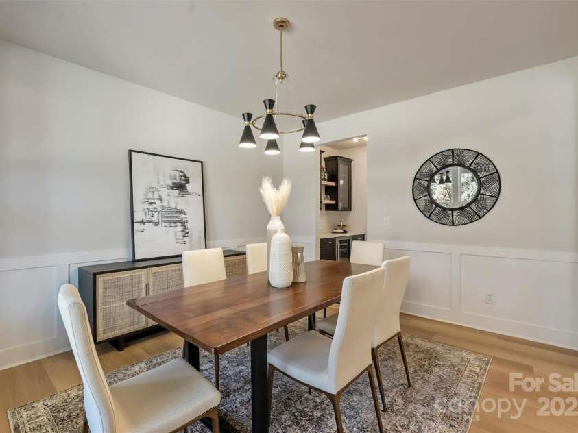 2621 Ritz Lane, Matthews, NC 28105.  MLS# CAR4186765, YatesRealty ID 822. 