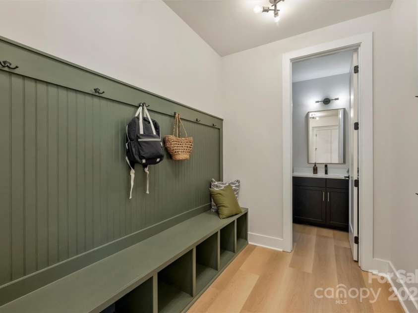 2621 Ritz Lane, Matthews, NC 28105.  MLS# CAR4186765, YatesRealty ID 822. 