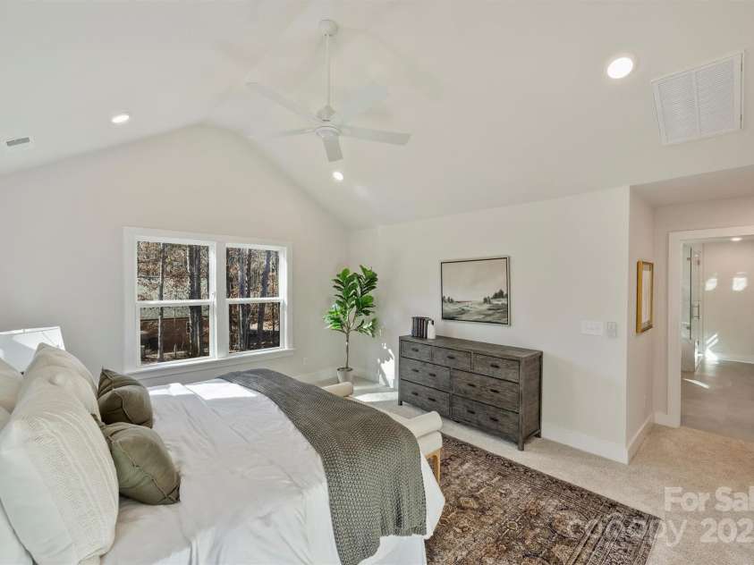 2621 Ritz Lane, Matthews, NC 28105.  MLS# CAR4186765, YatesRealty ID 822. 