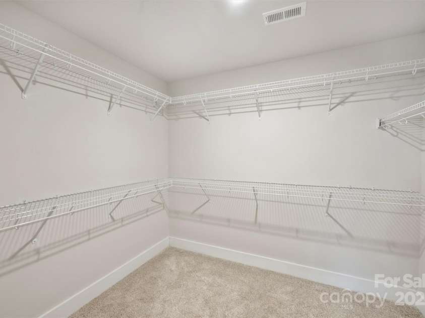2621 Ritz Lane, Matthews, NC 28105.  MLS# CAR4186765, YatesRealty ID 822. 