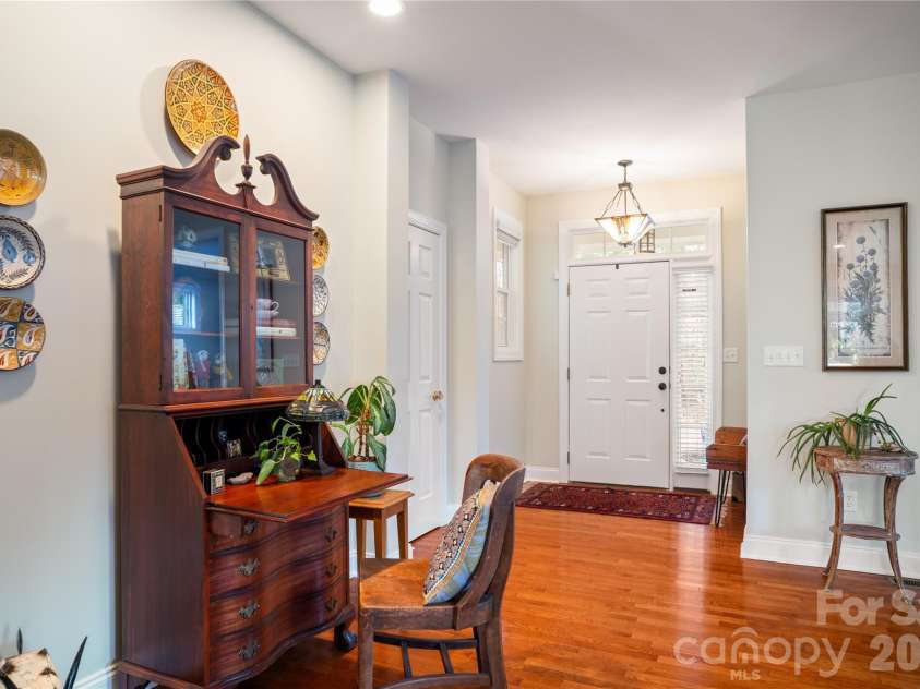 68 Inglenook Lane, Flat Rock, NC 28731.  MLS# CAR4361186, YatesRealty ID 8220. 