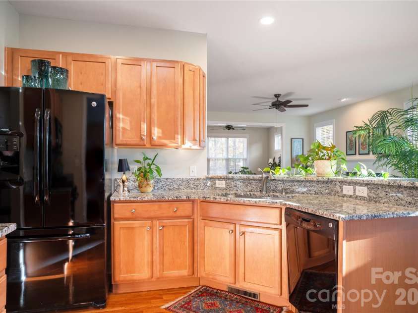 68 Inglenook Lane, Flat Rock, NC 28731.  MLS# CAR4361186, YatesRealty ID 8220. 