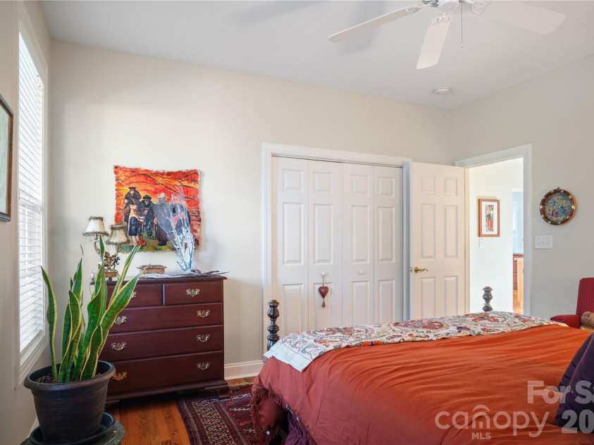 68 Inglenook Lane, Flat Rock, NC 28731.  MLS# CAR4361186, YatesRealty ID 8220. 