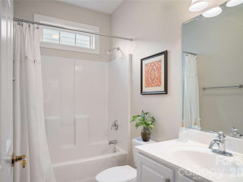 68 Inglenook Lane, Flat Rock, NC 28731.  MLS# CAR4361186, YatesRealty ID 8220. 
