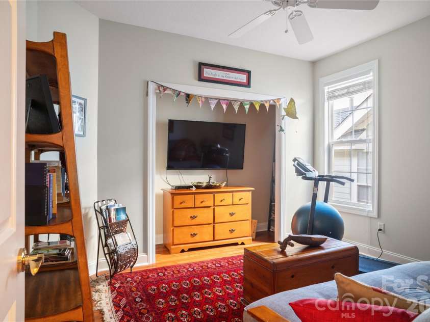 68 Inglenook Lane, Flat Rock, NC 28731.  MLS# CAR4361186, YatesRealty ID 8220. 