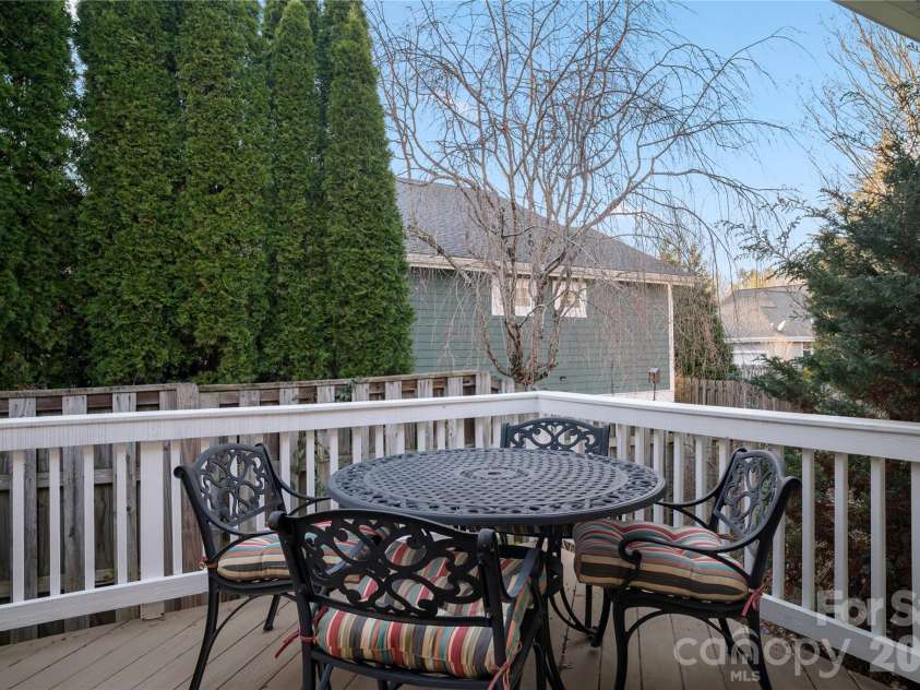 68 Inglenook Lane, Flat Rock, NC 28731.  MLS# CAR4361186, YatesRealty ID 8220. 