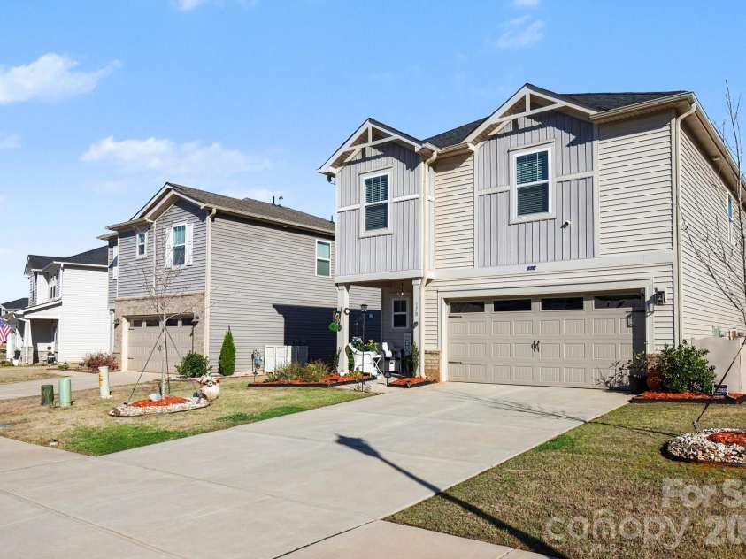 170 Canoga Avenue, York, SC 29745.  MLS# CAR4357467, YatesRealty ID 8224. 