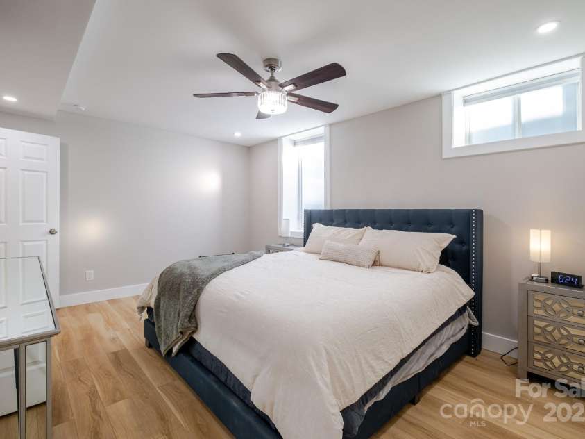 1937 Wilmore Drive, Charlotte, NC 28203.  MLS# CAR4229249, YatesRealty ID 8227. 