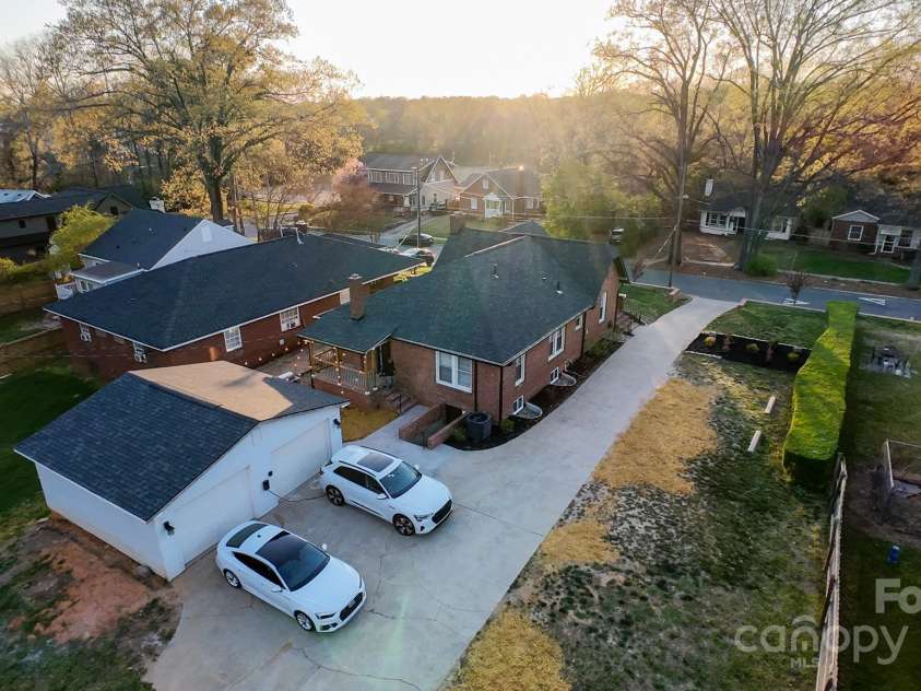 1937 Wilmore Drive, Charlotte, NC 28203.  MLS# CAR4229249, YatesRealty ID 8227. 