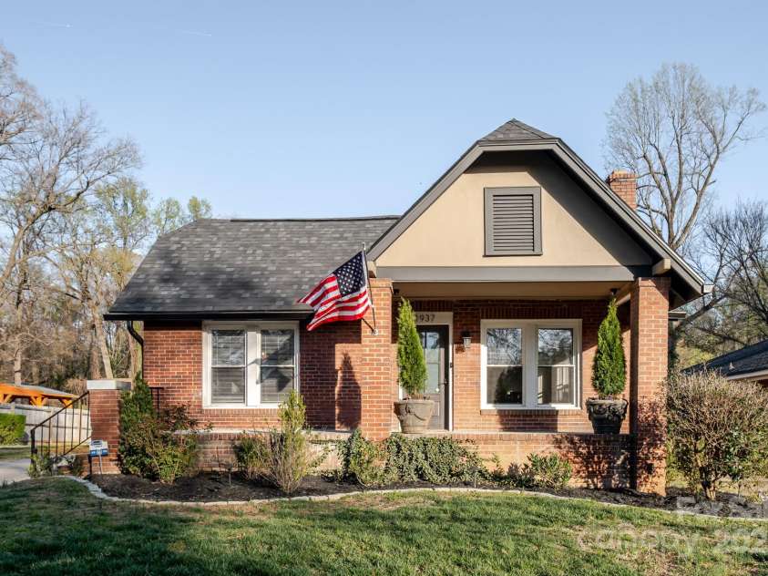 1937 Wilmore Drive, Charlotte, NC 28203.  MLS# CAR4229249, YatesRealty ID 8227. 