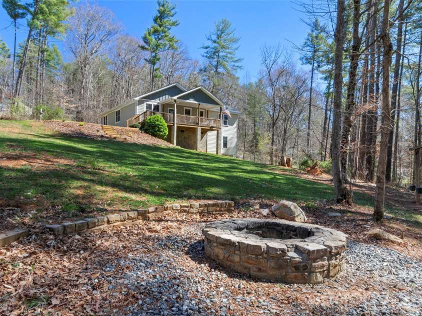 80 McKENZIE Drive, Marshall, NC 28753.  MLS# CAR4365185, YatesRealty ID 8227. 