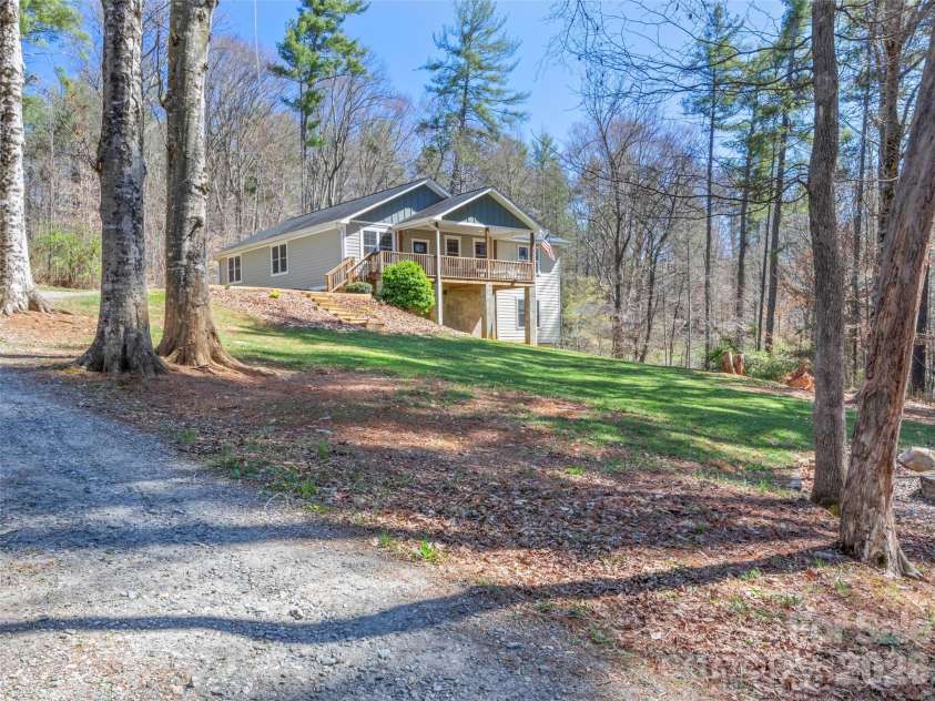 80 McKENZIE Drive, Marshall, NC 28753.  MLS# CAR4365185, YatesRealty ID 8227. 
