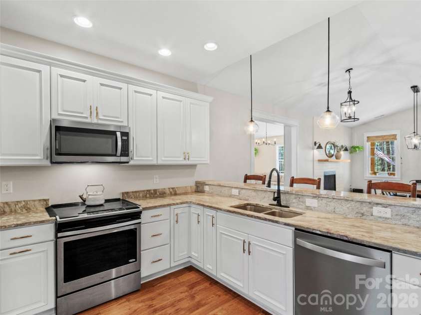80 McKENZIE Drive, Marshall, NC 28753.  MLS# CAR4365185, YatesRealty ID 8227. Large open kitchen