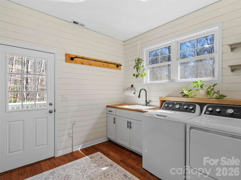 80 McKENZIE Drive, Marshall, NC 28753.  MLS# CAR4365185, YatesRealty ID 8227. Nice large laundry room.